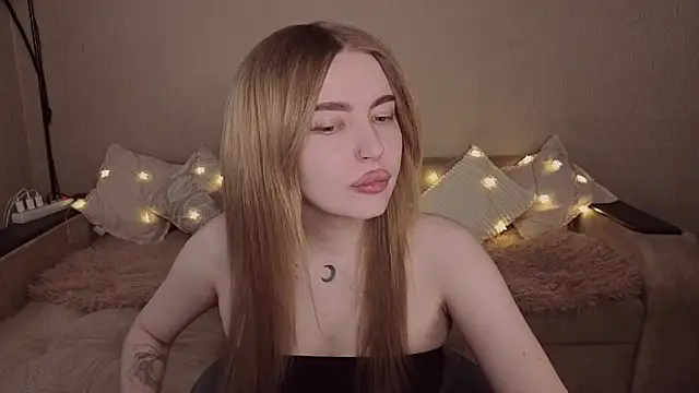 ViolettaLopez online show from April 2026 01:50:02 PM