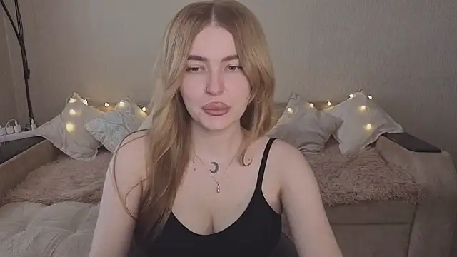 ViolettaLopez online show from May 2026 01:54:02 PM