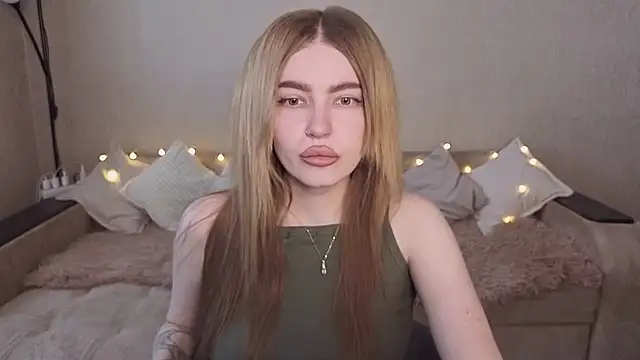 ViolettaLopez online show from May 2026 12:53:02 PM