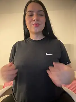 Snapshot of _queen_sofia chatting on March 2025 02:14:02 AM queen sofia online show from March 2025 02:14:02 AM