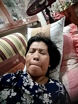 Snapshot of TropicalFlower chatting on October 2025 10:25:01 AM TropicalFlower online show from October 2025 10:25:01 AM