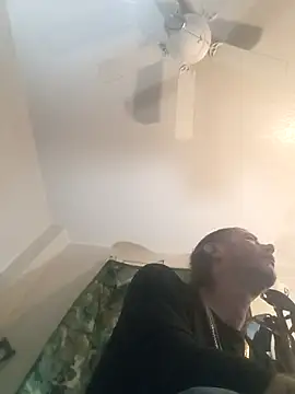 Snapshot of thefire420 chatting on October 2025 11:05:01 AM thefire420 online show from October 2025 11:05:01 AM