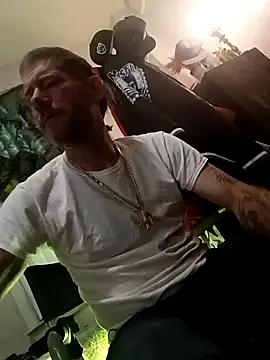 Snapshot of thefire420 chatting on December 2025 03:52:01 PM thefire420 online show from December 2025 03:52:01 PM