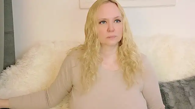 Sarah4you online show from April 2026 08:20:01 PM