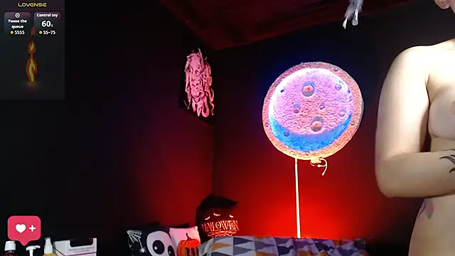 girl intense444 online show from October 2025 12:57:02 PM