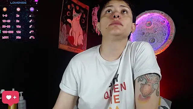 girl intense444 online show from May 2026 01:29:02 PM