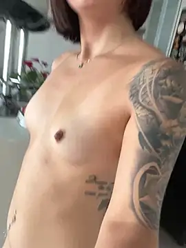 Snapshot of mandi4pole_ chatting on January 2025 12:52:01 PM mandi4pole online show from January 2025 12:52:01 PM