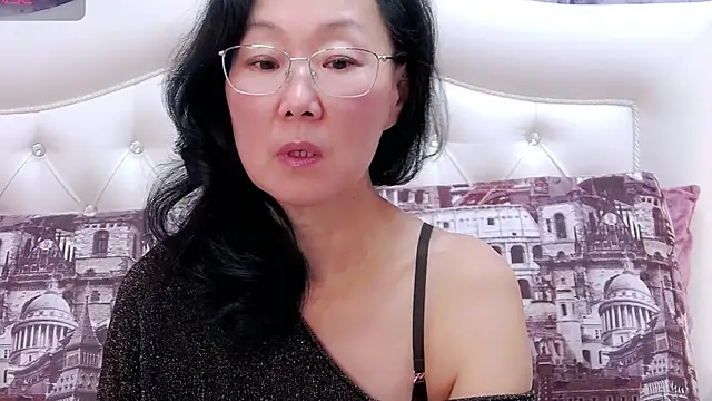 Snapshot of Asian_legs chatting on December 2025 11:39:02 AM Asian legs online show from December 2025 11:39:02 AM