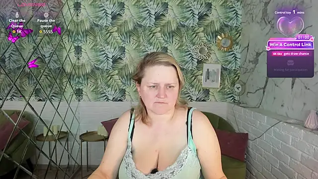 Snapshot of ScarlettSoft chatting on April 2026 05:16:01 AM ScarlettSoft online show from April 2026 05:16:01 AM