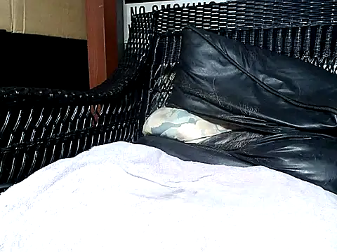 Snapshot of HungHawaiian808@xh chatting on March 2025 01:10:02 AM HungHawaiian808xh online show from March 2025 01:10:02 AM