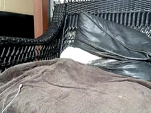 Snapshot of HungHawaiian808@xh chatting on March 2025 03:59:02 AM HungHawaiian808xh online show from March 2025 03:59:02 AM