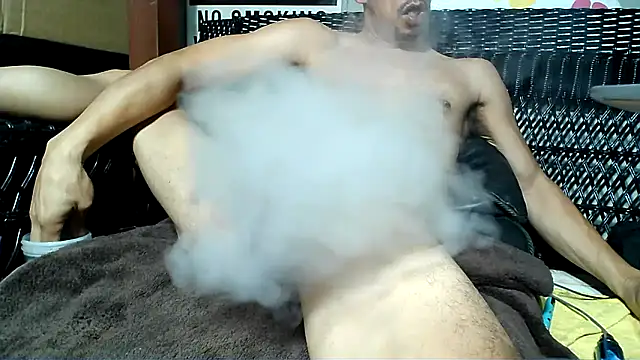 Snapshot of HungHawaiian808@xh chatting on March 2025 12:18:02 AM HungHawaiian808xh online show from March 2025 12:18:02 AM