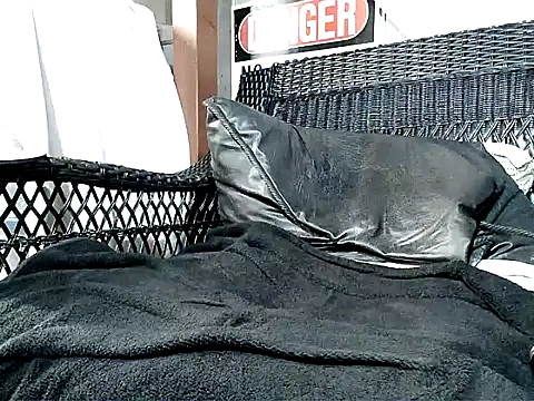 Snapshot of HungHawaiian808@xh chatting on October 2025 10:55:01 PM HungHawaiian808xh online show from October 2025 10:55:01 PM