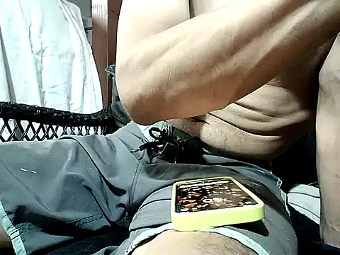 Snapshot of HungHawaiian808@xh chatting on November 2025 08:53:02 PM HungHawaiian808xh online show from November 2025 08:53:02 PM