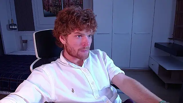 kinkypumpkinboy online show from March 2026 08:15:01 PM