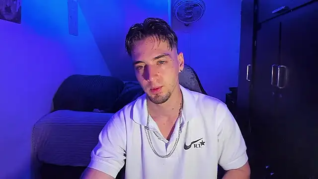 Alex smith00 online show from February 2026 06:23:02 PM