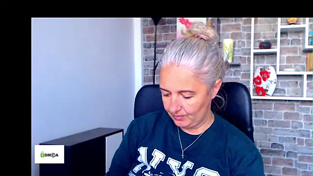 angel devil milf online show from October 2025 01:00:02 PM