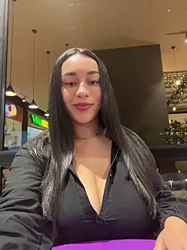 Snapshot of Roseechannel chatting on December 2025 12:05:02 AM Roseechannel online show from December 2025 12:05:02 AM