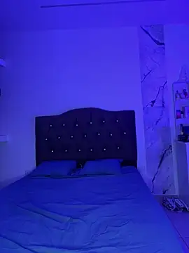 alysson 18 online show from April 2026 01:05:02 PM