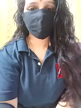 Snapshot of Rising_Smiler chatting on January 2025 06:39:01 PM Rising Smiler online show from January 2025 06:39:01 PM