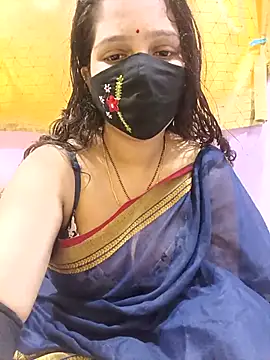 Snapshot of Rising_Smiler chatting on October 2025 10:35:02 AM Rising Smiler online show from October 2025 10:35:02 AM