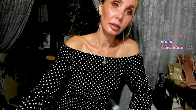 Aurora108 online show from October 2025 09:48:02 PM