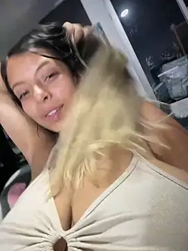 Snapshot of RsellAmb chatting on February 2025 03:52:02 AM RsellAmb online show from February 2025 03:52:02 AM