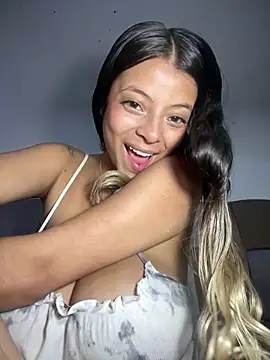 Snapshot of RsellAmb chatting on March 2025 04:50:02 AM RsellAmb online show from March 2025 04:50:02 AM