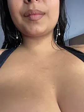 Snapshot of RsellAmb chatting on November 2025 04:12:02 AM RsellAmb online show from November 2025 04:12:02 AM