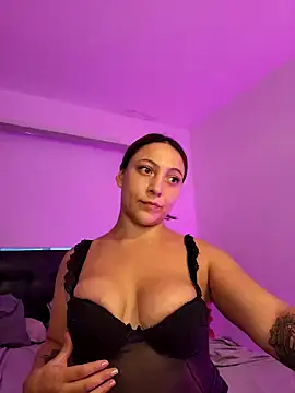 VickyHoult online show from February 2025 11:04:02 PM