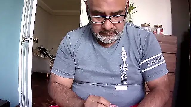 PhillDrake11 online show from May 2026 03:43:01 PM