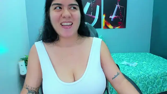 pearl weet online show from February 2025 05:46:02 PM