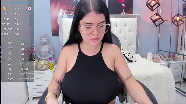 pearl weet online show from December 2025 06:27:02 PM