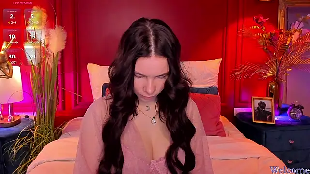 Snapshot of MiaMuse chatting on February 2025 08:21:01 PM MiaMuse online show from February 2025 08:21:01 PM