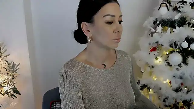 Xentthia online show from December 2025 02:44:02 PM