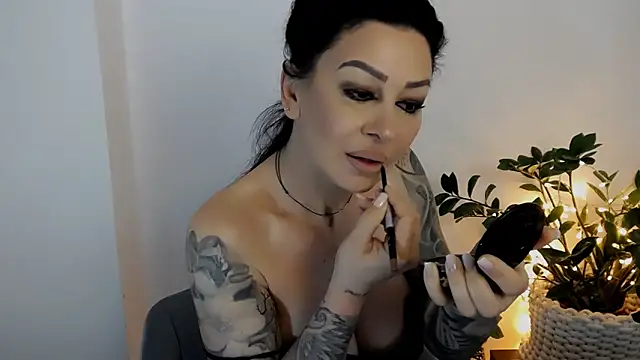 Snapshot of Xentthia chatting on April 2026 02:37:01 PM Xentthia online show from April 2026 02:37:01 PM