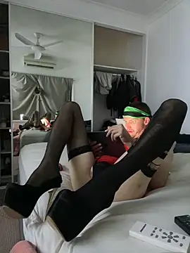 Snapshot of CD_Sub2021 chatting on December 2024 03:32:02 PM CD Sub2021 online show from December 2024 03:32:02 PM