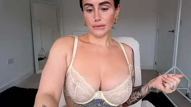 Snapshot of LibbyLoveHeartx chatting on July 2026 09:12:02 AM LibbyLoveHeartx online show from July 2026 09:12:02 AM
