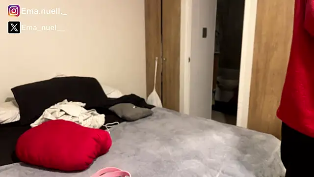 Emanuell   online show from April 2026 11:51:02 PM