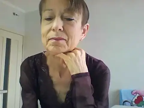 Snapshot of SwettyViktory chatting on April 2026 09:18:01 AM SwettyViktory online show from April 2026 09:18:01 AM