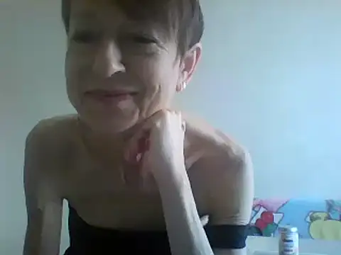 Snapshot of SwettyViktory chatting on April 2026 10:42:01 AM SwettyViktory online show from April 2026 10:42:01 AM