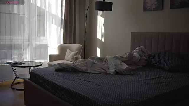 Snapshot of Danielle_Thomas chatting on September 2025 08:18:02 AM Danielle Thomas online show from September 2025 08:18:02 AM