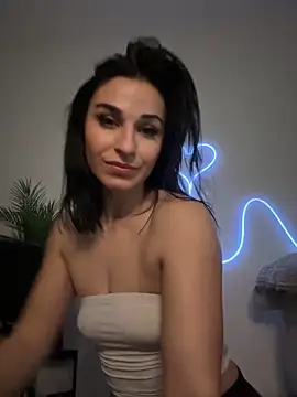 Snapshot of OIivia chatting on March 2025 01:16:02 AM OIivia online show from March 2025 01:16:02 AM