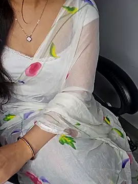 Snapshot of aliyaah_singh chatting on March 2026 05:31:02 PM aliyaah singh online show from March 2026 05:31:02 PM