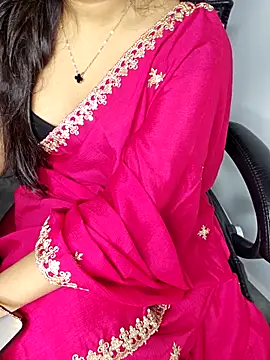 Snapshot of aliyaah_singh chatting on April 2026 06:15:01 PM aliyaah singh online show from April 2026 06:15:01 PM