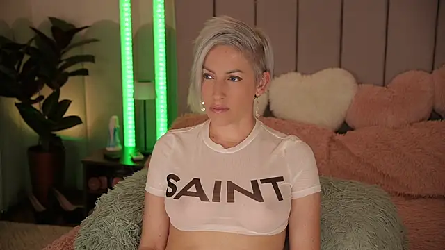 VickySecret96 online show from May 2026 05:19:01 PM