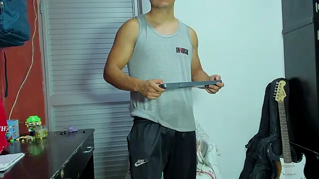 Snapshot of VincentSavage chatting on February 2026 12:48:02 AM VincentSavage online show from February 2026 12:48:02 AM