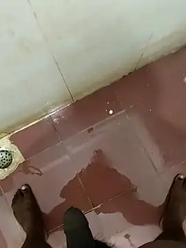 Snapshot of dinesh682 chatting on October 2025 01:14:02 AM dinesh682 online show from October 2025 01:14:02 AM