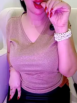 Snapshot of Queen_sousou chatting on July 2026 12:45:01 AM Queen sousou online show from July 2026 12:45:01 AM