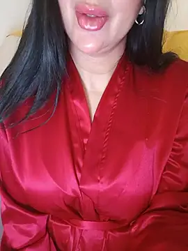 Snapshot of Queen_sousou chatting on July 2026 11:52:02 AM Queen sousou online show from July 2026 11:52:02 AM
